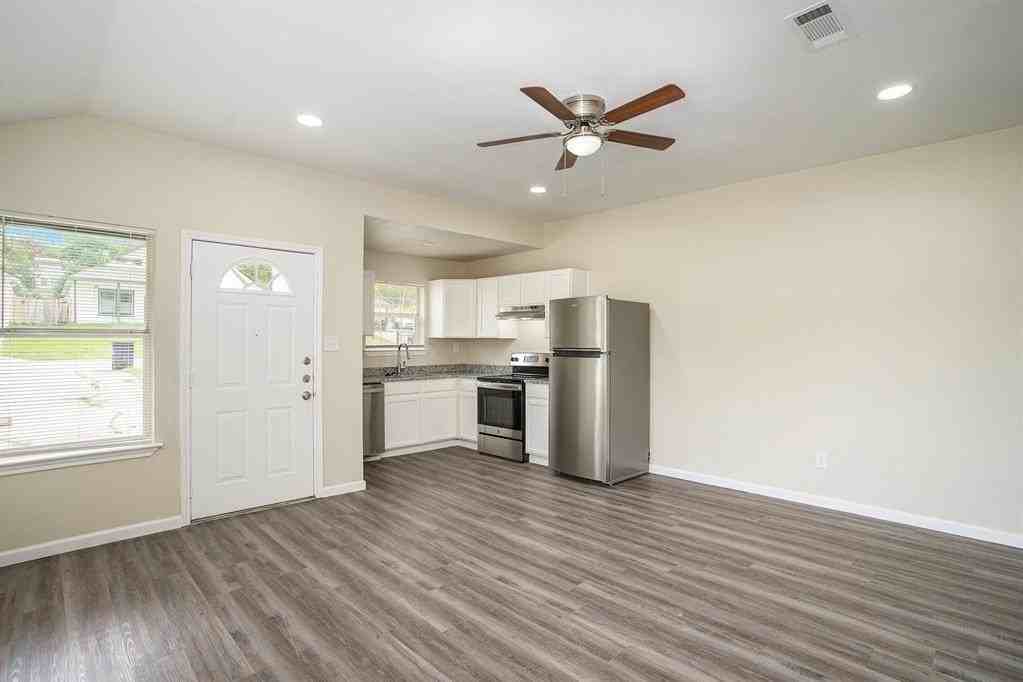 2200 Brookes St #A - Photo 5 of 15
