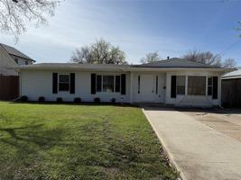 featured image of 2914 Scottsbluff Dr