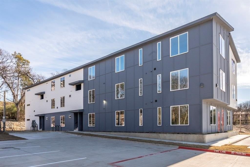 948 Corinth St #3