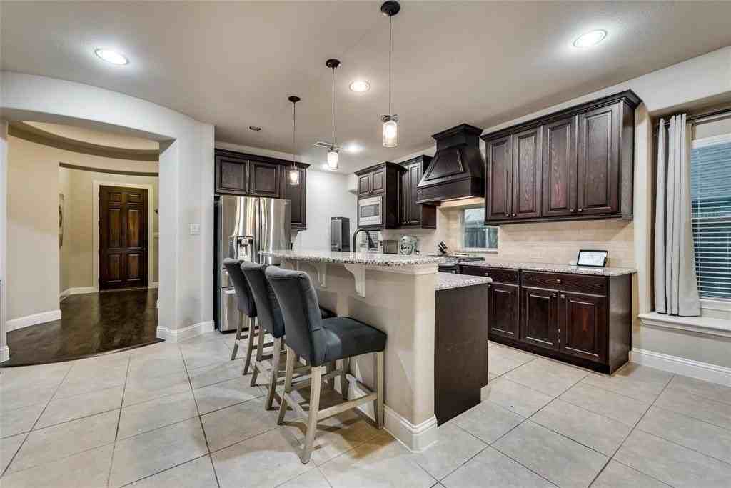 1213 Wedgewood Dr - Photo 3 of 22