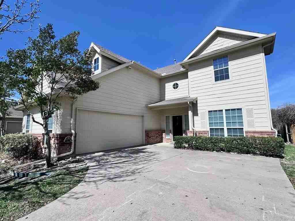 9520 Water Tree Dr - Photo 2 of 23