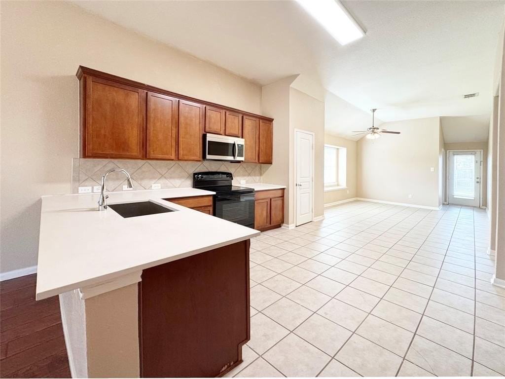 12109 Macaroon Ln - Photo 6 of 34