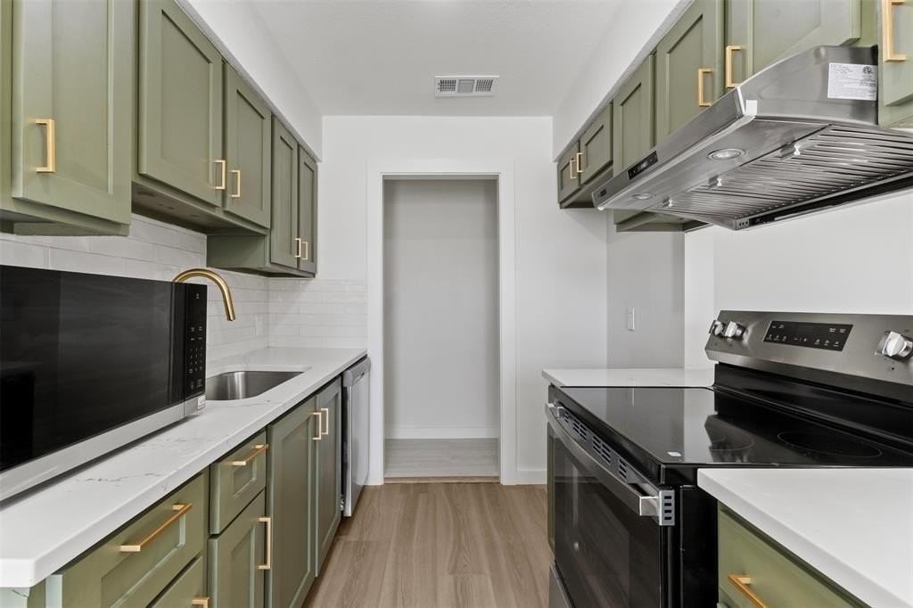 908 Isbell Rd #D - Photo 6 of 16