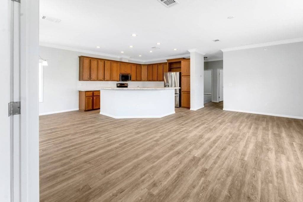 3337 Walden Shores Dr #229 - Photo 3 of 7