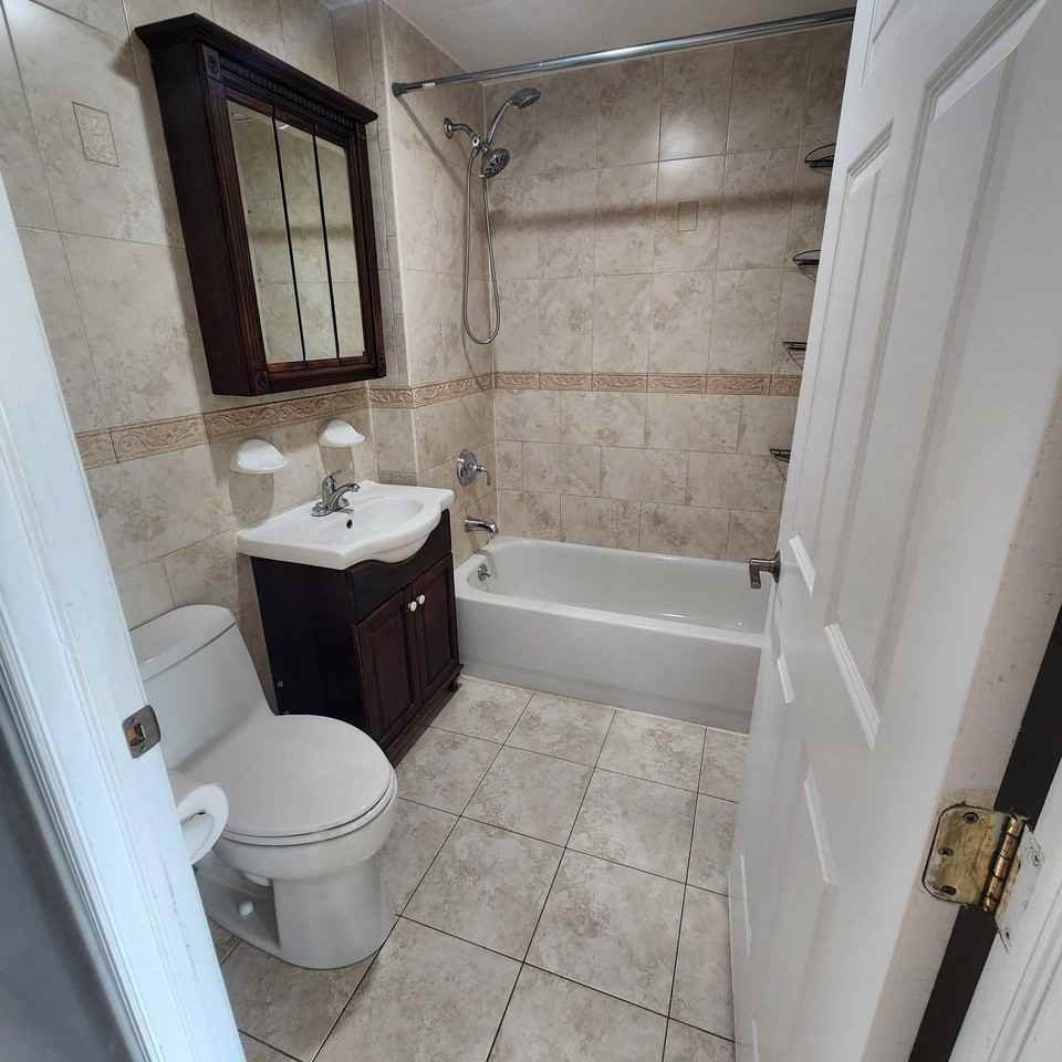 6683 70th St - Photo 6 of 8