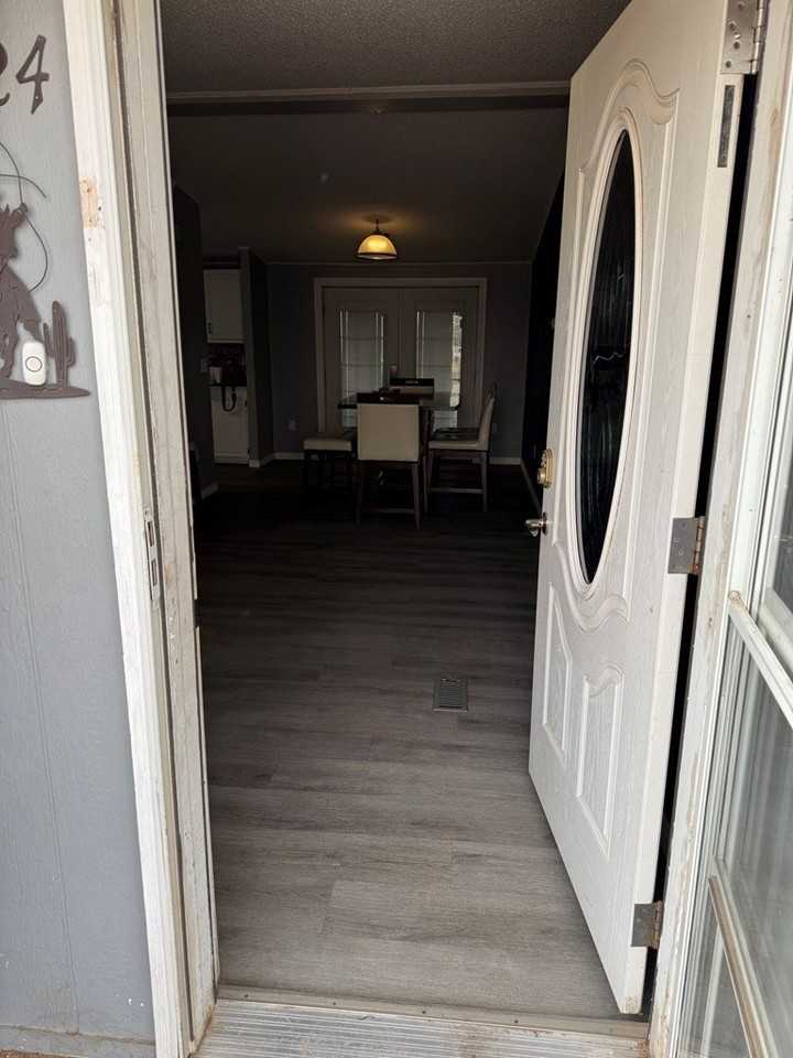 9724 W 3rd St - Photo 4 of 19