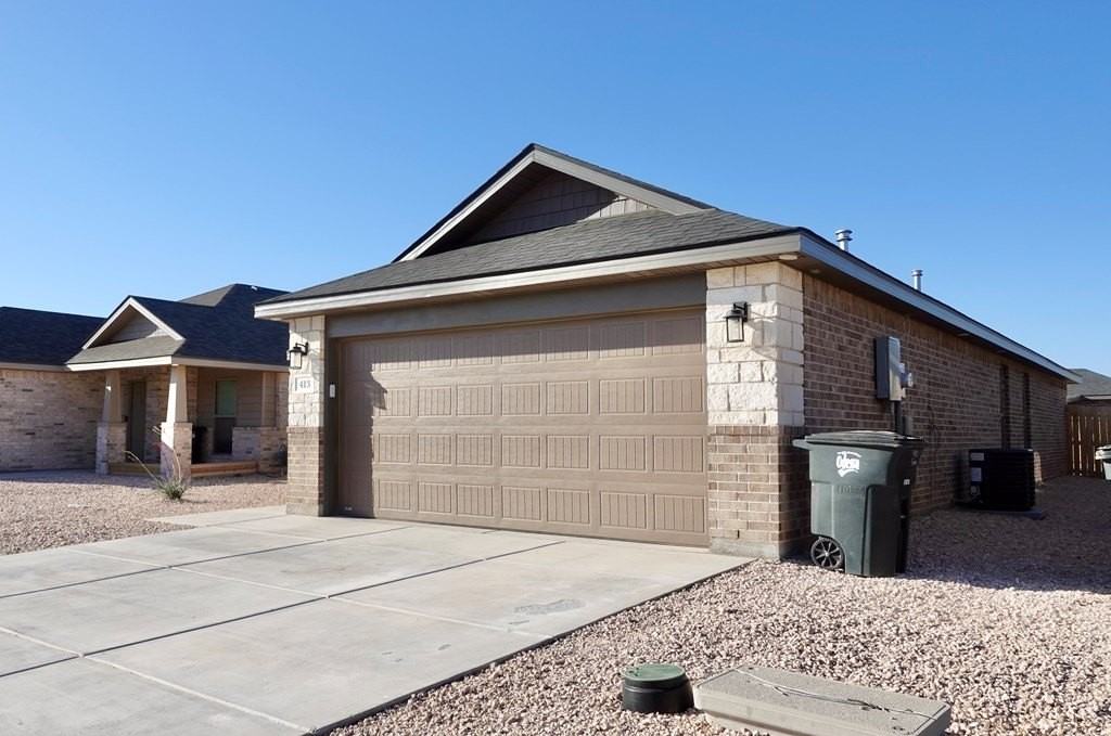 413 Graze St - Photo 4 of 40