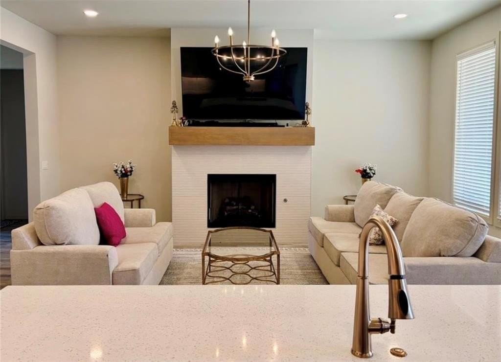 2509 Crystal Creek Dr - Photo 3 of 8