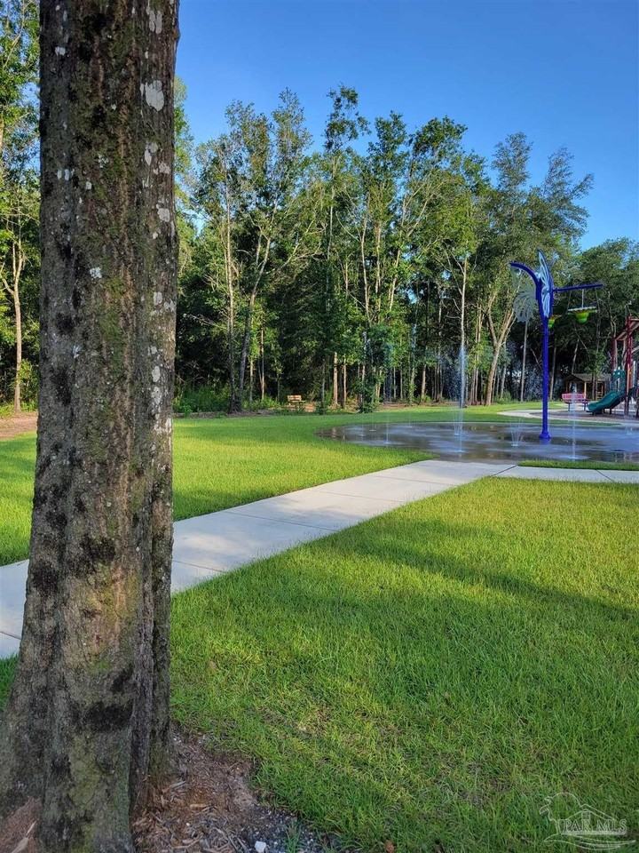5061 Peach Dr - Photo 6 of 38