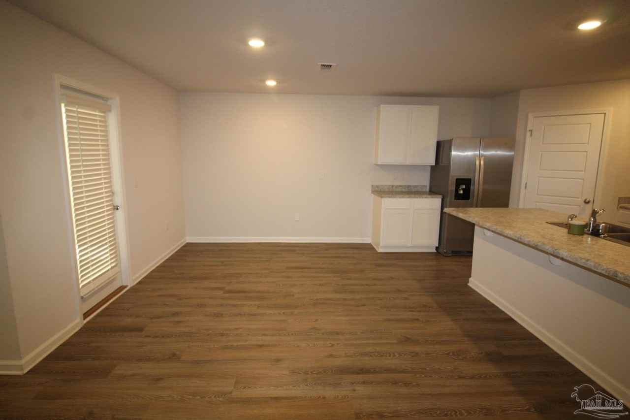 1021 Lovebird Ct - Photo 6 of 17