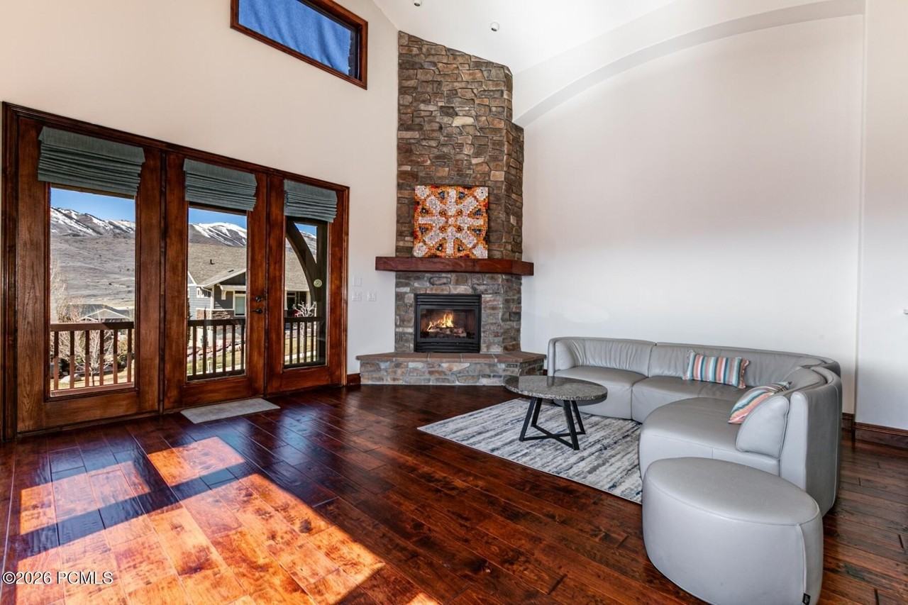 5326 N Oldgate Rd - Photo 2 of 32