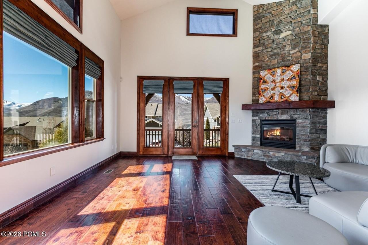 5326 N Oldgate Rd - Photo 3 of 32