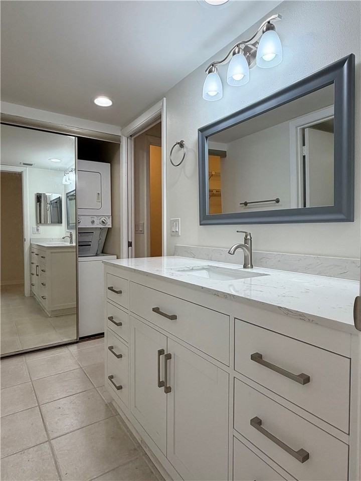 3 Plantation Dr Apt 102 #102 - Photo 7 of 28