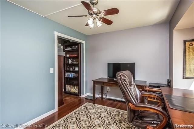 3290 Bennington Dr - Photo 2 of 27