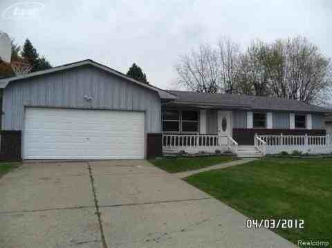 5097 Middleboro Rd - Photo 2 of 25