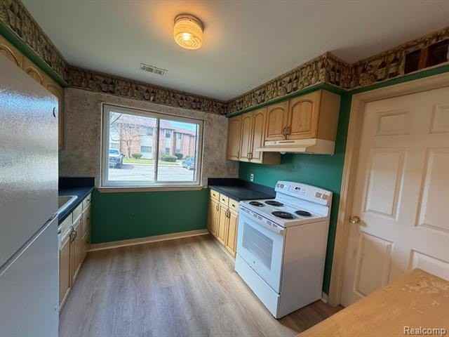 33537 Pondview Cir - Photo 7 of 18