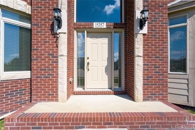 15357 Prentice Ct - Photo 3 of 50