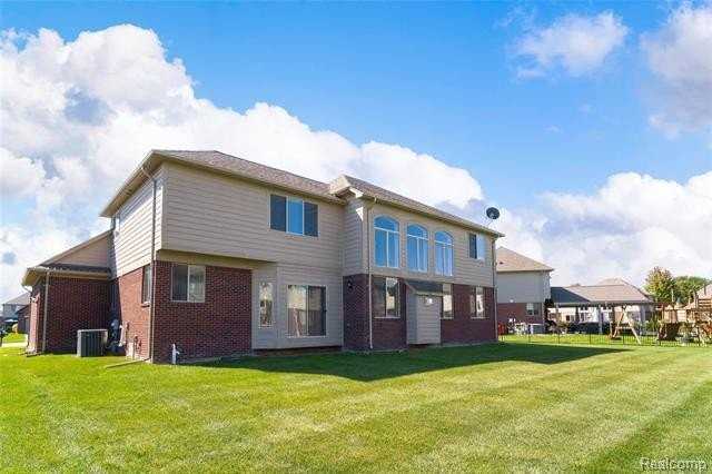 15357 Prentice Ct - Photo 7 of 50