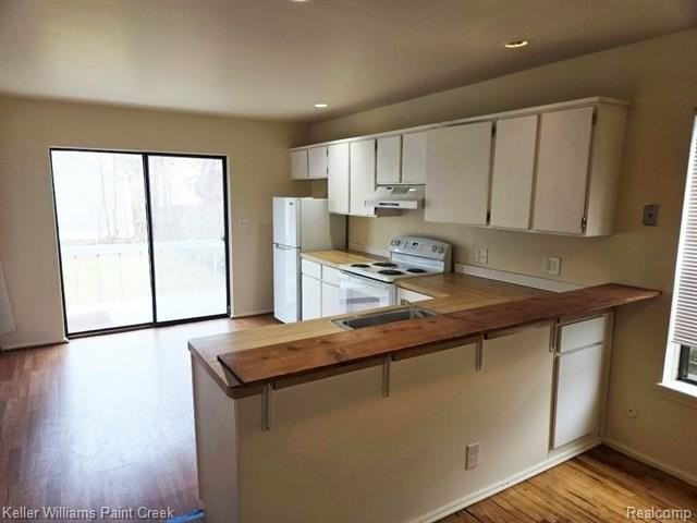 755 Emmons Ave - Photo 6 of 20