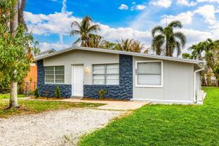 3044 Se Camino Ave - Photo 1 of 1