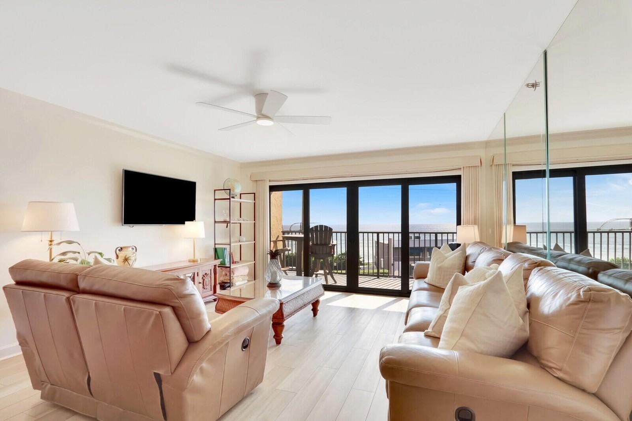 1055 Ocean Dr Apt 403 - Photo 3 of 37