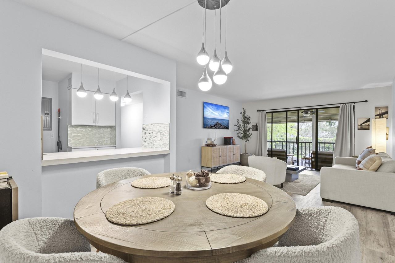 629 Sea Pine Way Apt D2 - Photo 7 of 29