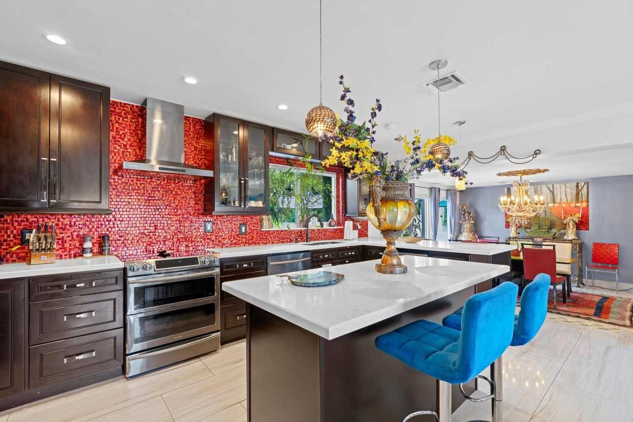 3705 Ne 16th Ave - Photo 6 of 44