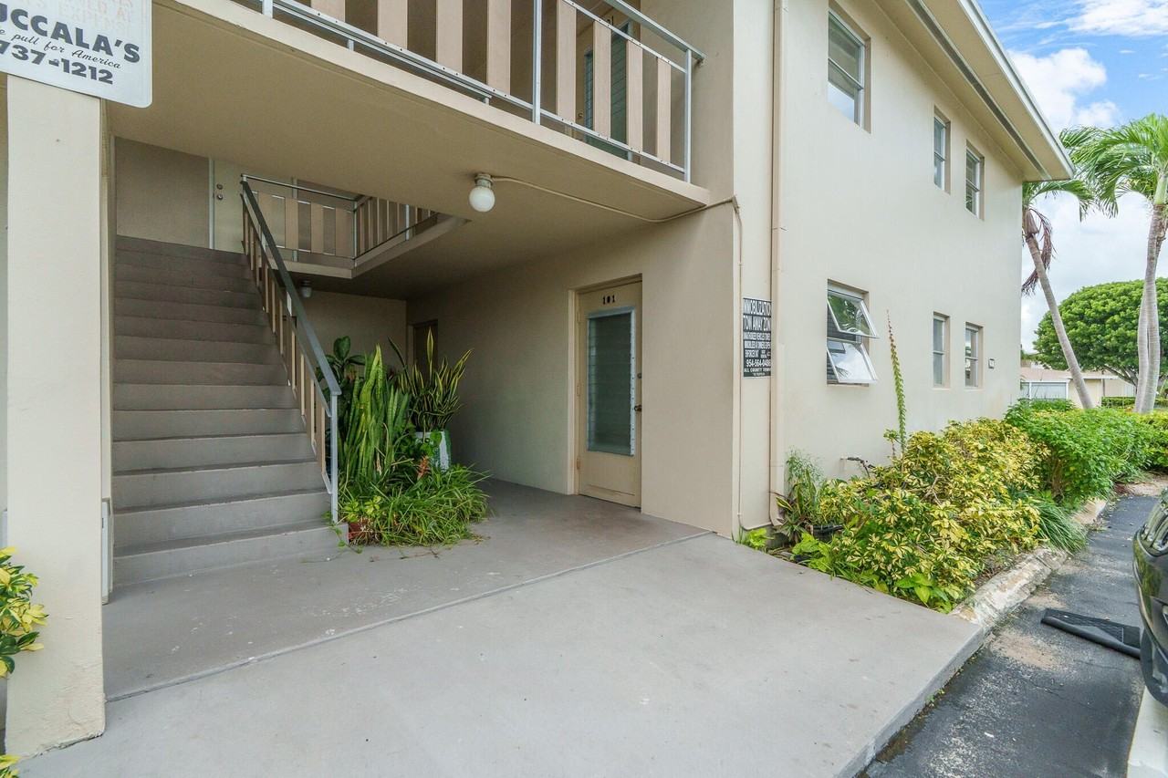 410 Ne 17th Ave Apt 101 - Photo 2 of 31