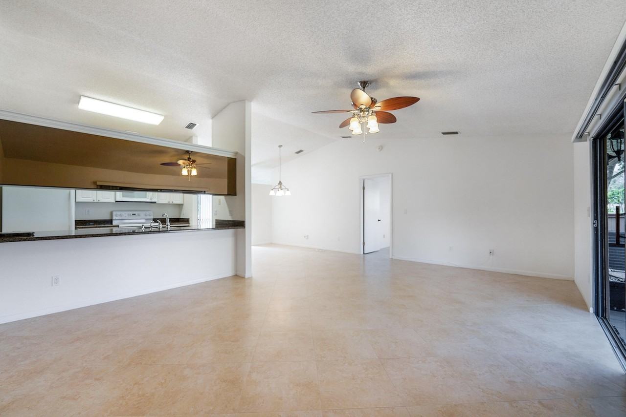 22 Walcott Dr - Photo 6 of 31