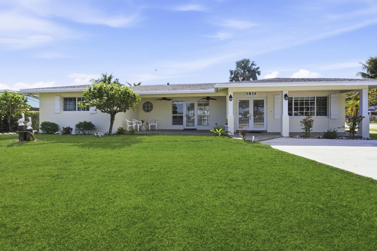 1814 Lake Osborne Dr - Photo 2 of 50