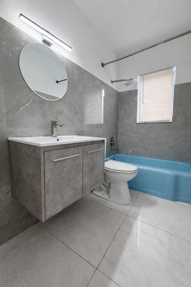 1942 Funston St Unit 1-5 - Photo 4 of 9