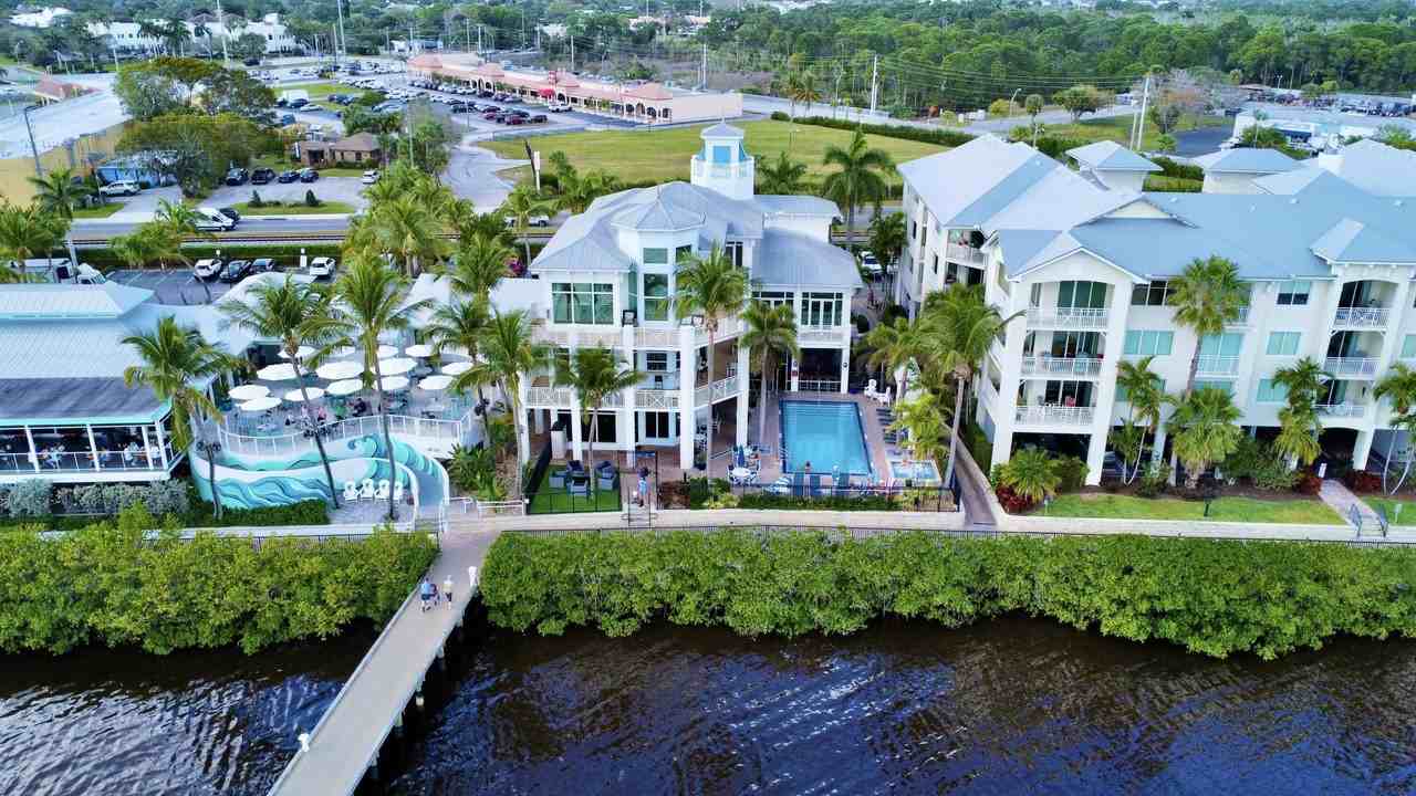 975 Nw Flagler Ave