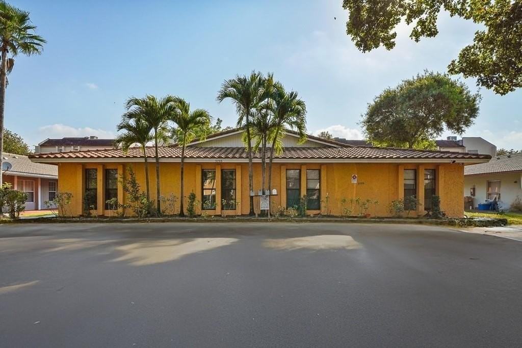 3755 Nw 116th Ter Apt 1 - Photo 2 of 14