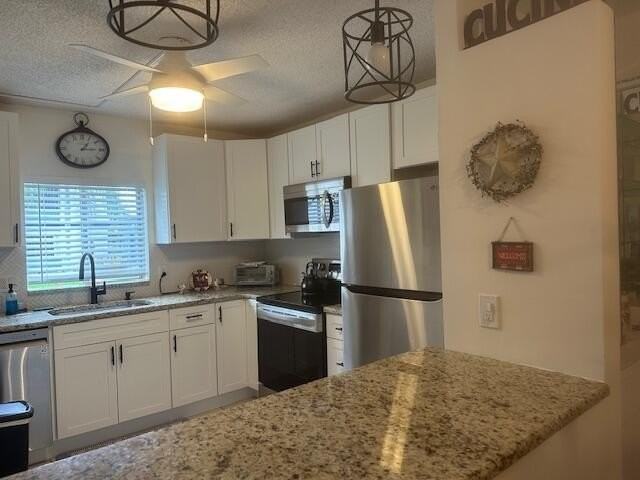 1561 Ne 12th Ter Apt C7 - Photo 3 of 17