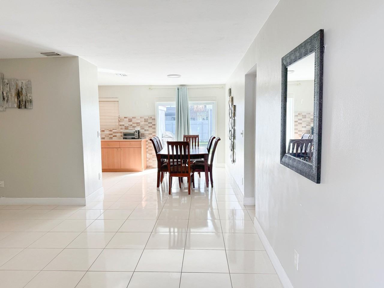 19731 Nw 4th Ave - Photo 5 of 27