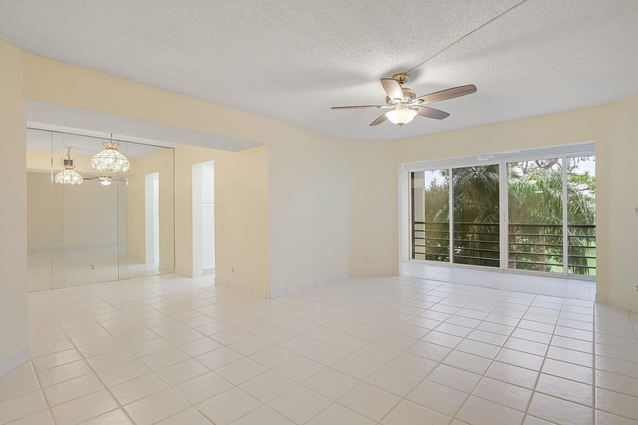 3810 Via Poinciana Apt 404 - Photo 6 of 38