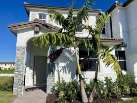 2776 Se 26th Ave - Photo 1 of 1