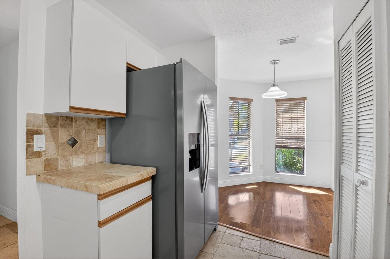 10253 Riverbend Ter - Photo 7 of 28