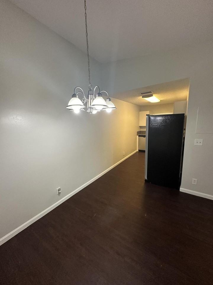 5070 Sanctuary Way Apt B - Photo 3 of 16