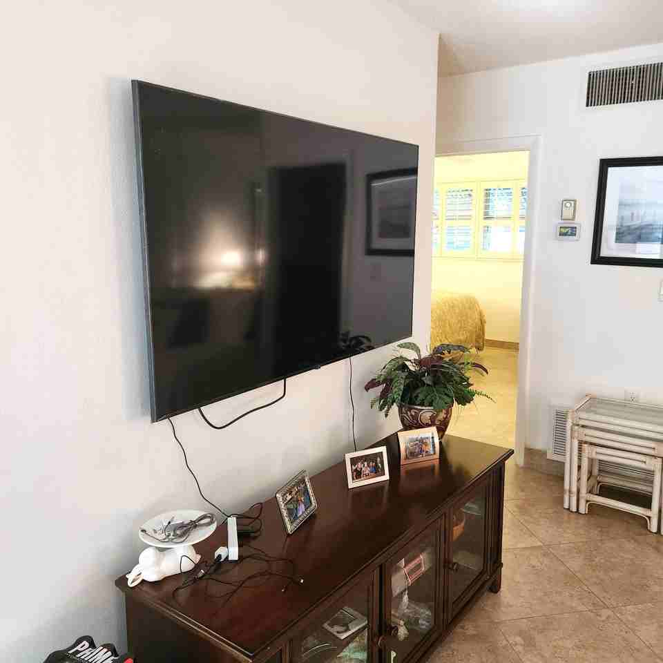 745 Se 19th Ave #112 - Photo 7 of 16