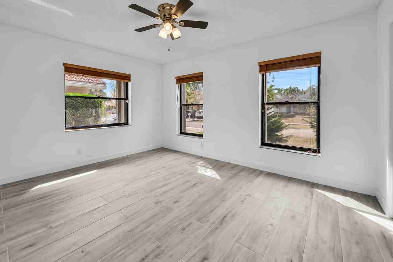 7619 Silver Woods Ct - Photo 4 of 20