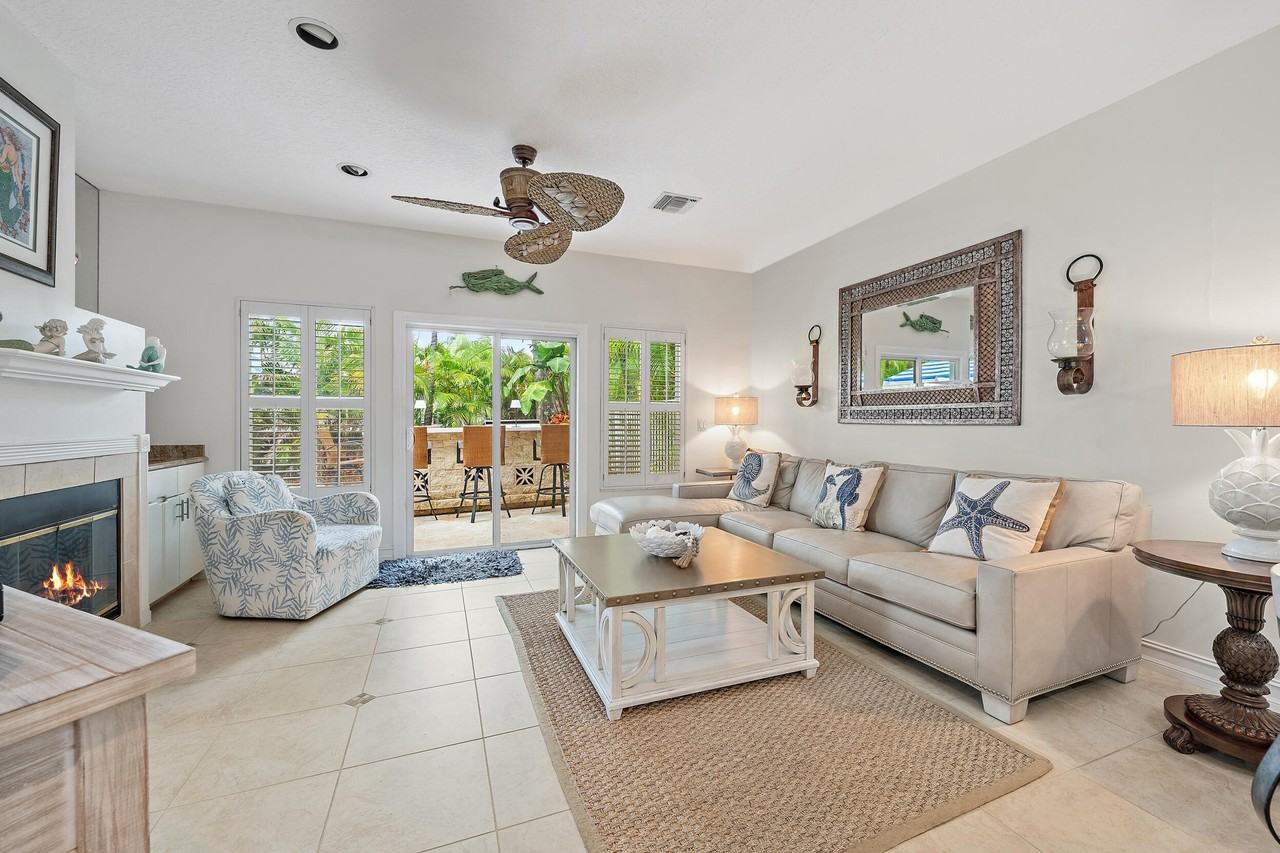 27 Grand Bay Cir - Photo 7 of 34