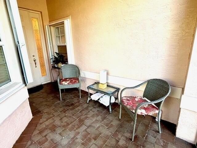 346 Nw Breezy Point Loop - Photo 2 of 16