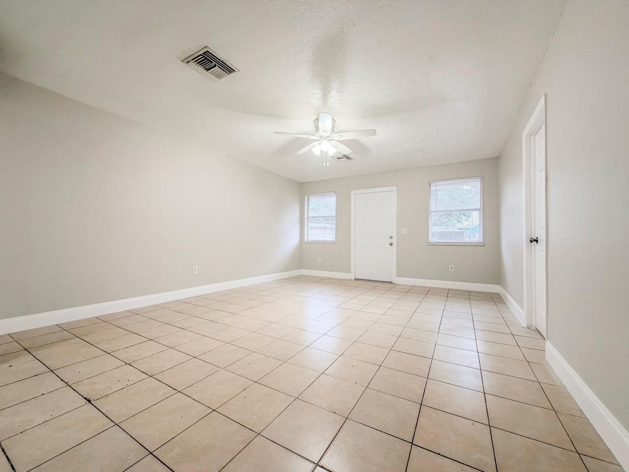 3077 Floweva St - Photo 4 of 12