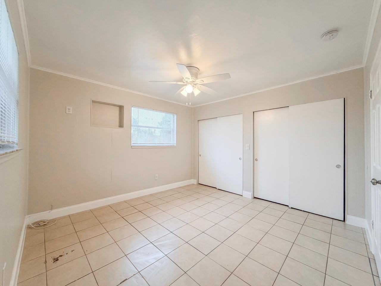 3077 Floweva St - Photo 5 of 12