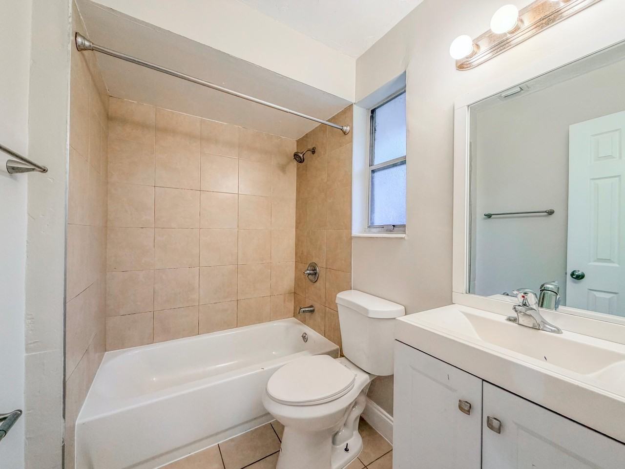 3077 Floweva St - Photo 7 of 12