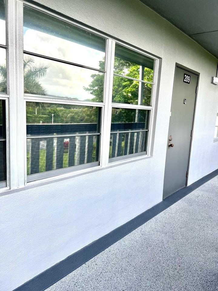 209 Suffolk E Unit 209 - Photo 3 of 21