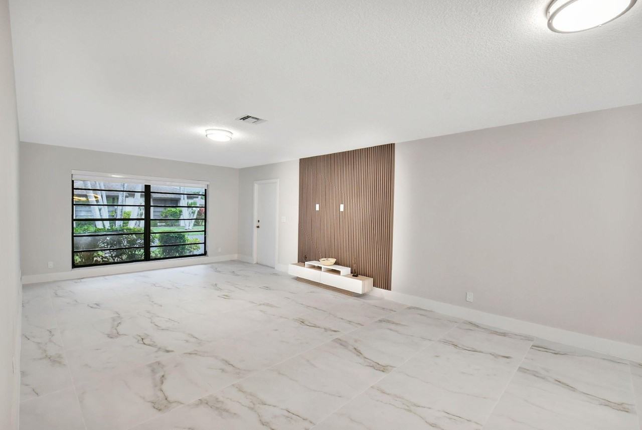 4724 Greentree Cir Apt B - Photo 6 of 30