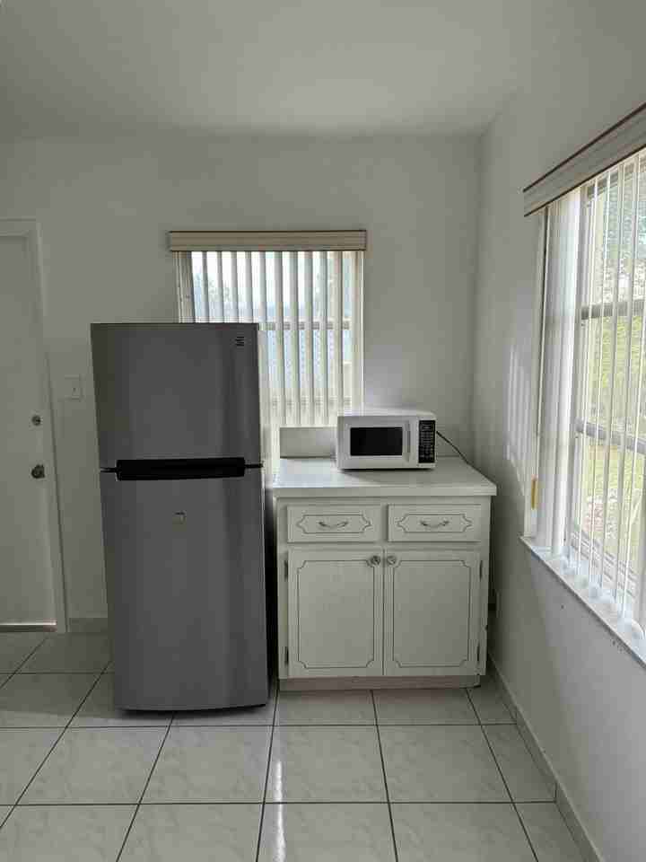 9409 Nw 81st Mnr - Photo 4 of 10