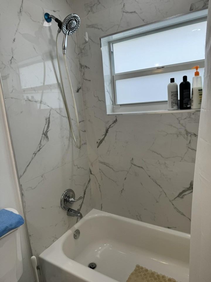 9409 Nw 81st Mnr - Photo 5 of 10